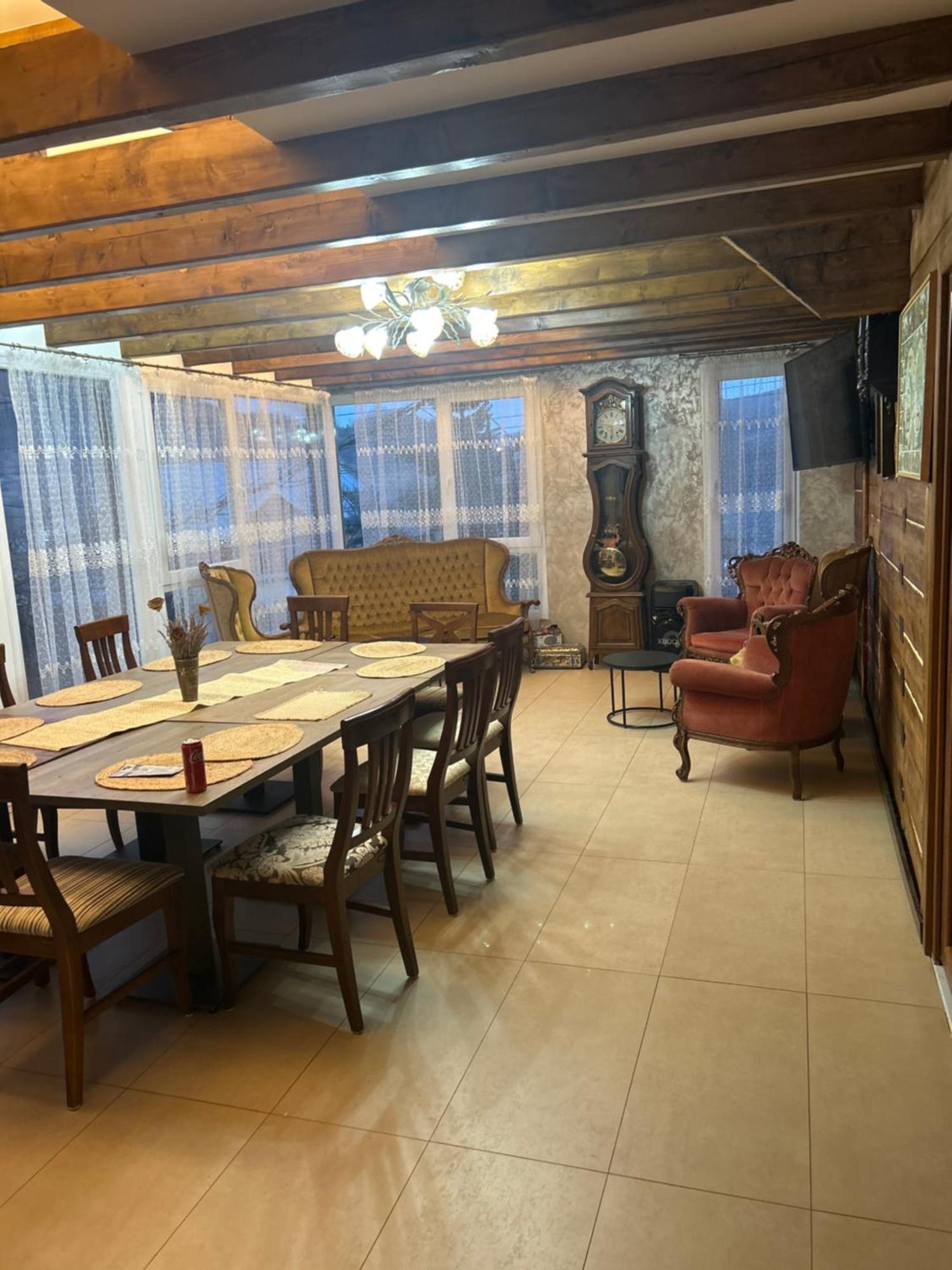 Отель Casa Cu Magnolii Пойениле-Изей Экстерьер фото